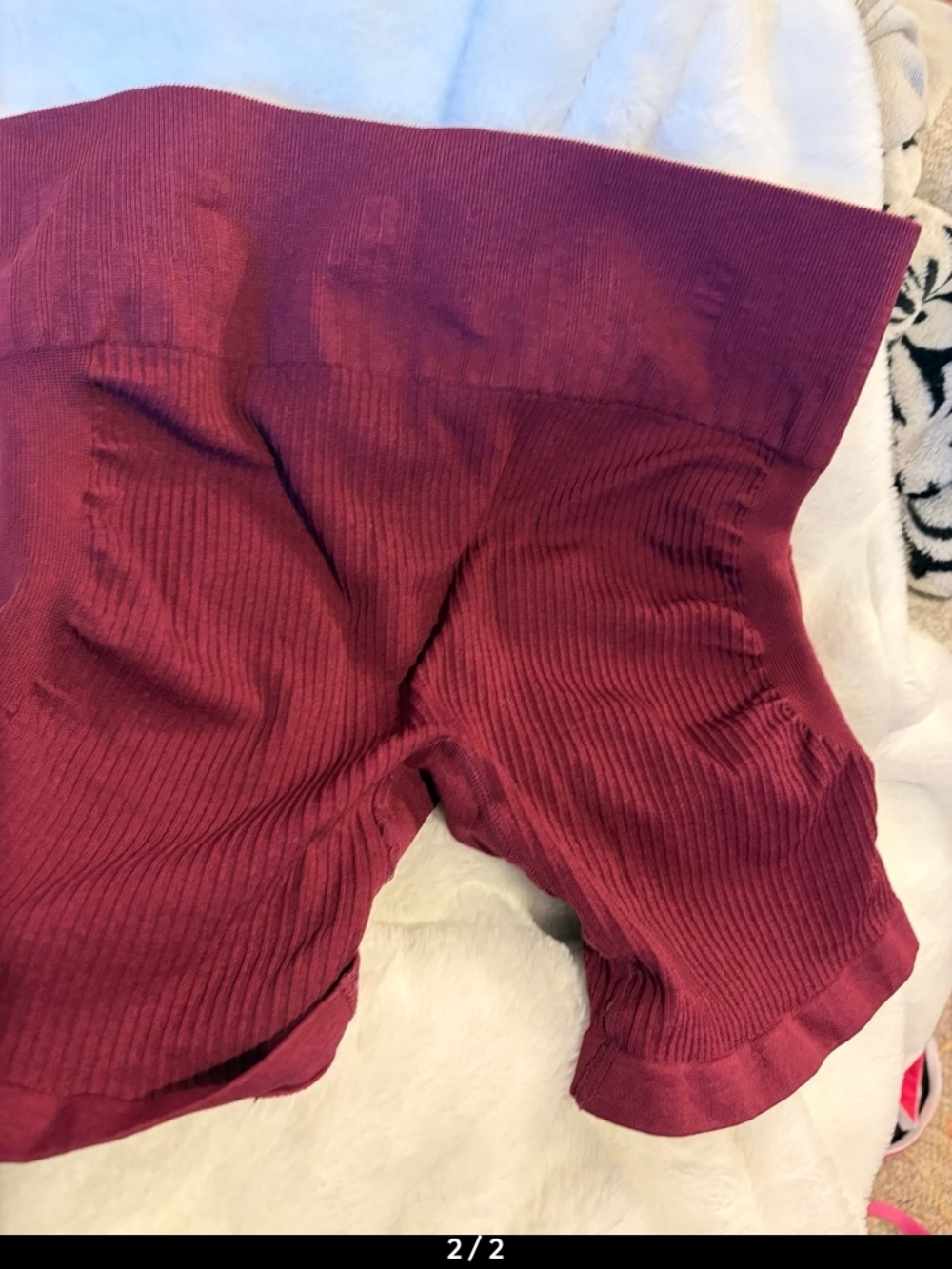💕BuffBunny Seamless High-Waist Bike Shorts in Burgundy - Picture 3 of 6